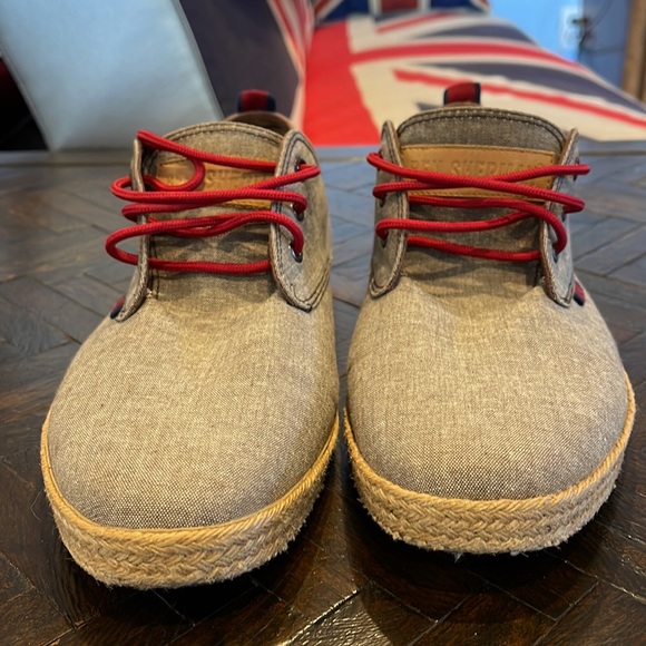 Ben Sherman - cool tan/grey lace-ups with red laces - lightly worn - Picture 4 of 12